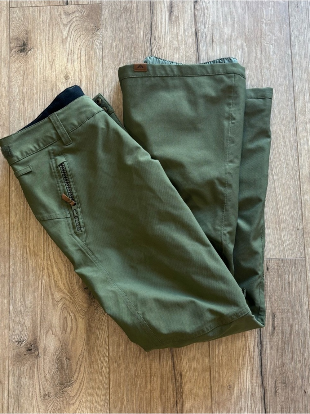 Women’s Roxy Snow Pants - Picture 3 of 4